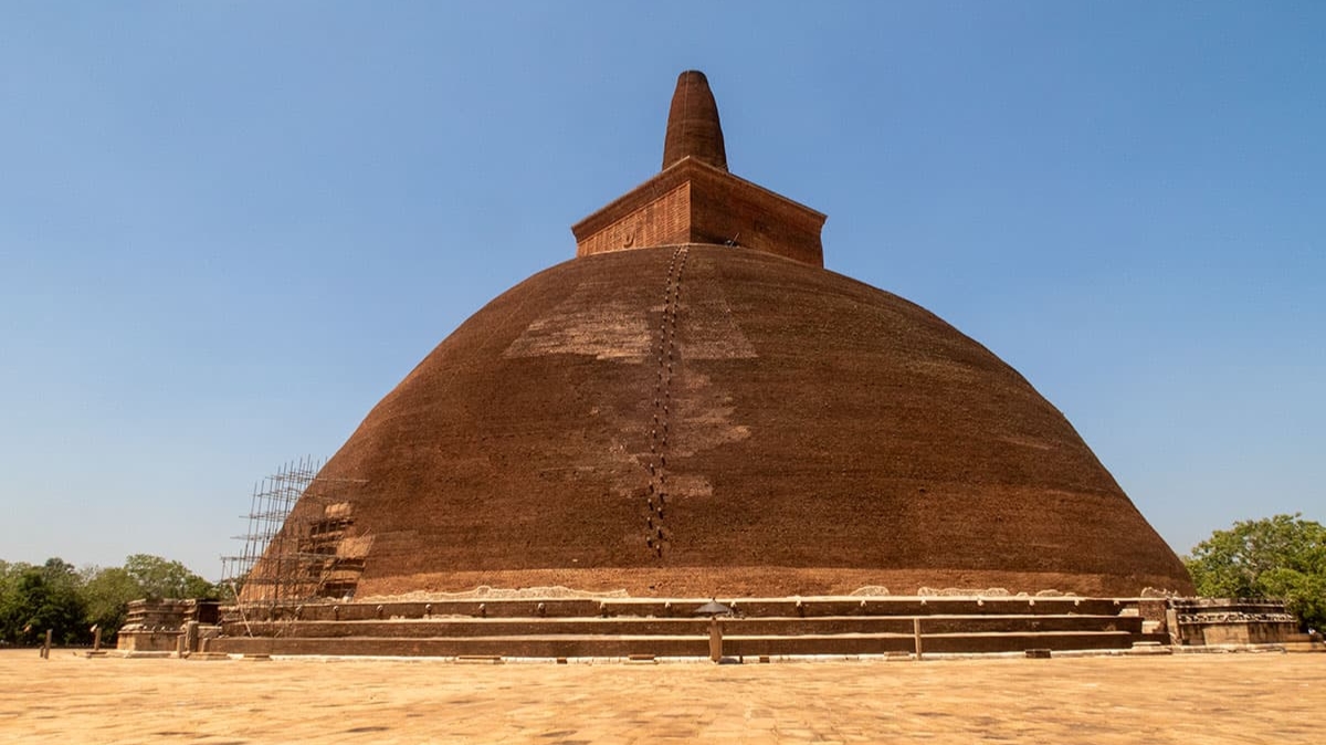 Abhayagiri Stupa