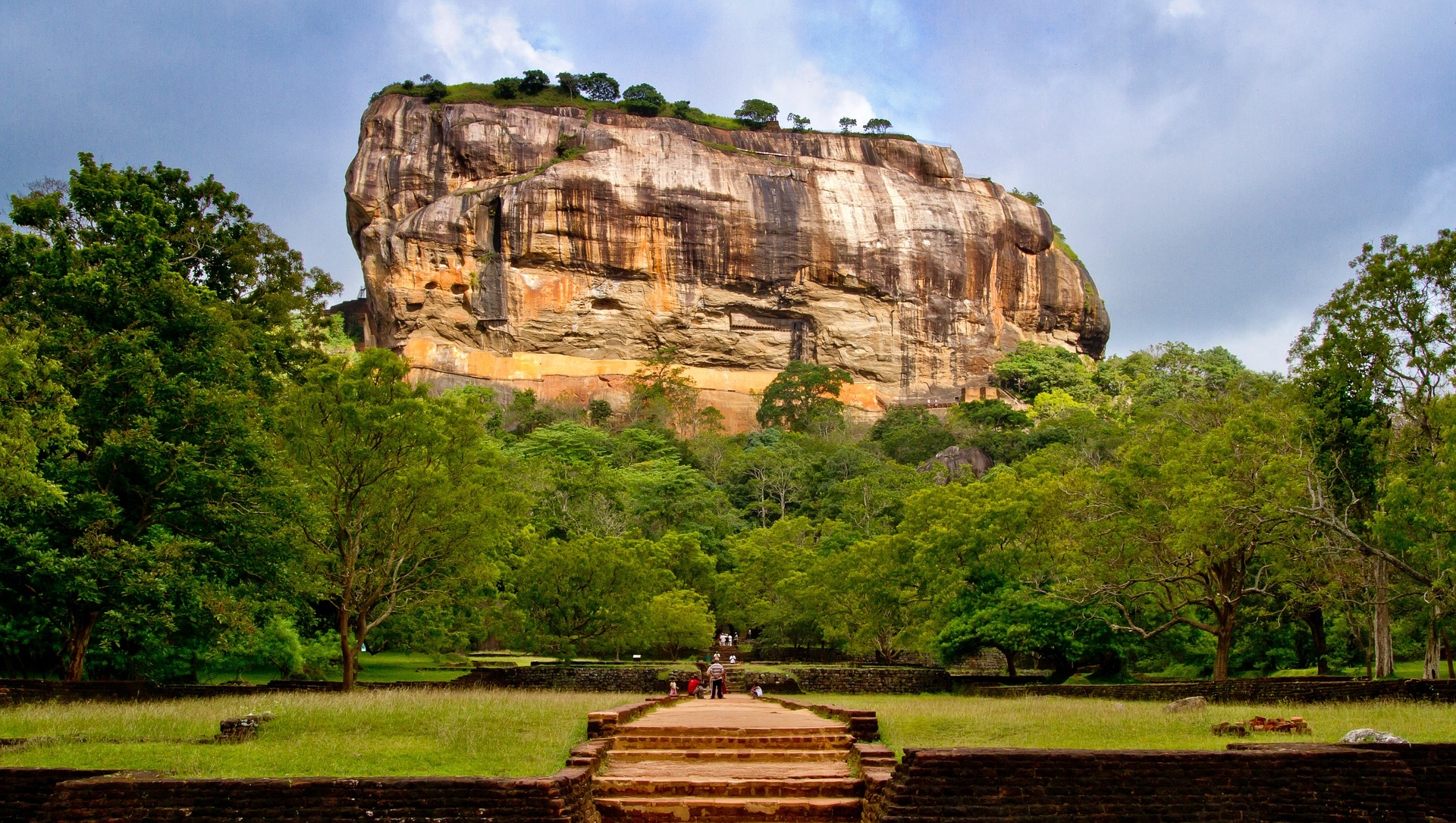 Sigiriya Rock - The Fortress 